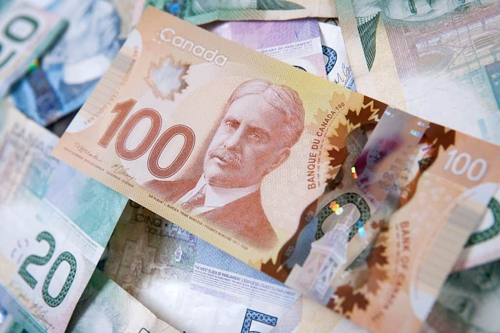 Đi định cư Canada được mang bao nhiêu tiền?