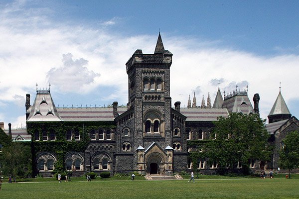 Trường đại học Toronto (Bang Ontario)