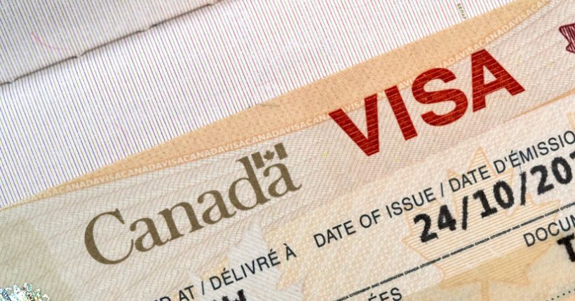 Đối với các đương đơn đang nộp hồ sơ để xin thường trú nhân Canada mà lo sợ rằng thị thực tạm trú sẽ hết hạn thì nay có thể hưởng lợi từ Bridging Open Work Permit (BOWP), loại giấy phép cho phép bạn tiếp tục làm việc tại Canada trong khi chờ kết quả của đơn xin PR (Permanent Residence).