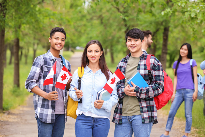Du học sinh tại Canada có được phép làm thêm không? 