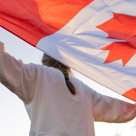 Canada đang xem xét chính sách cho phép du học sinh làm việc 30 giờtuần