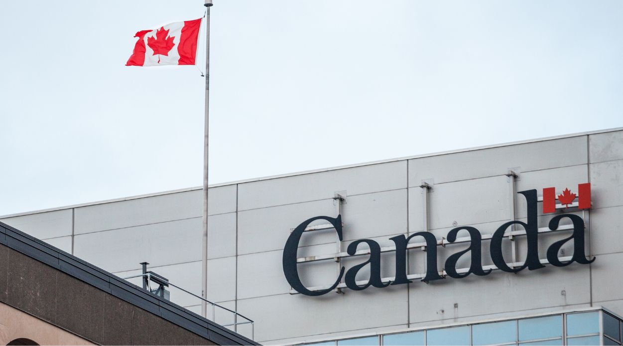 Bộ di trú Canada rút hồ sơ Express Entry của 3000 ứng viên CEC sau hơn 2 năm tạm dừng